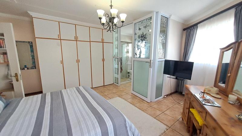 3 Bedroom Property for Sale in Stilbaai Wes Western Cape